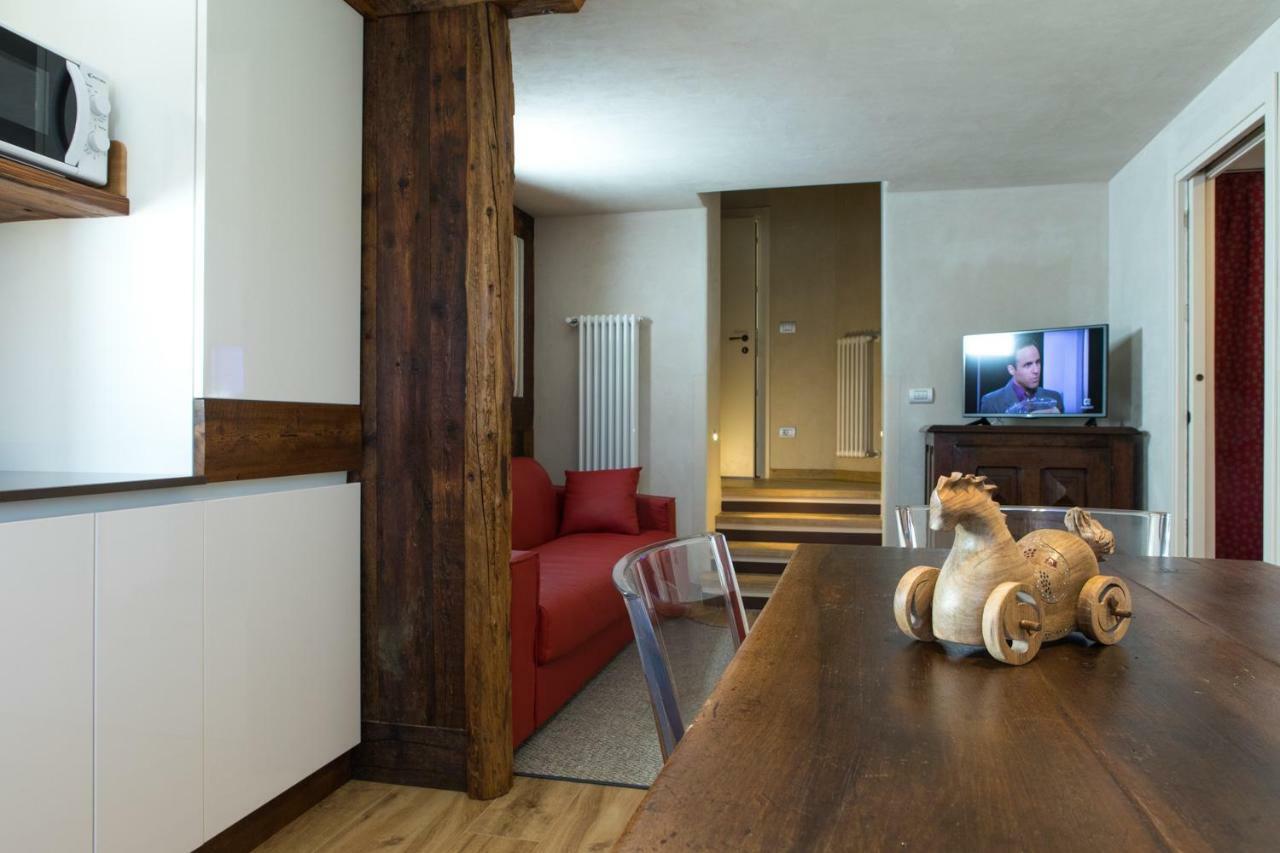 Maison Lo Triolet Introd Ngoại thất bức ảnh